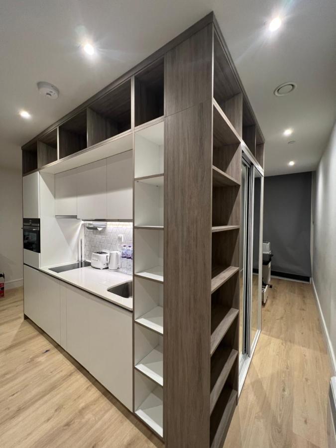 London Heathrow Airport Apartment Voyager House Terminal 12345 - Ev Electric And Parking Available Hillingdon Bagian luar foto