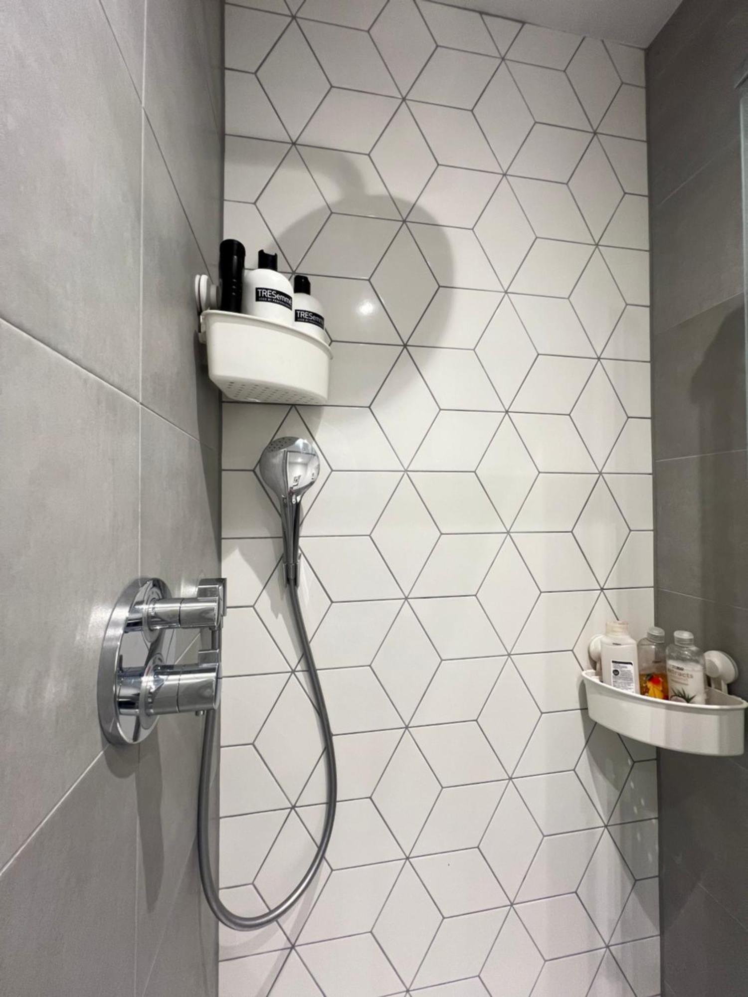 London Heathrow Airport Apartment Voyager House Terminal 12345 - Ev Electric And Parking Available Hillingdon Bagian luar foto